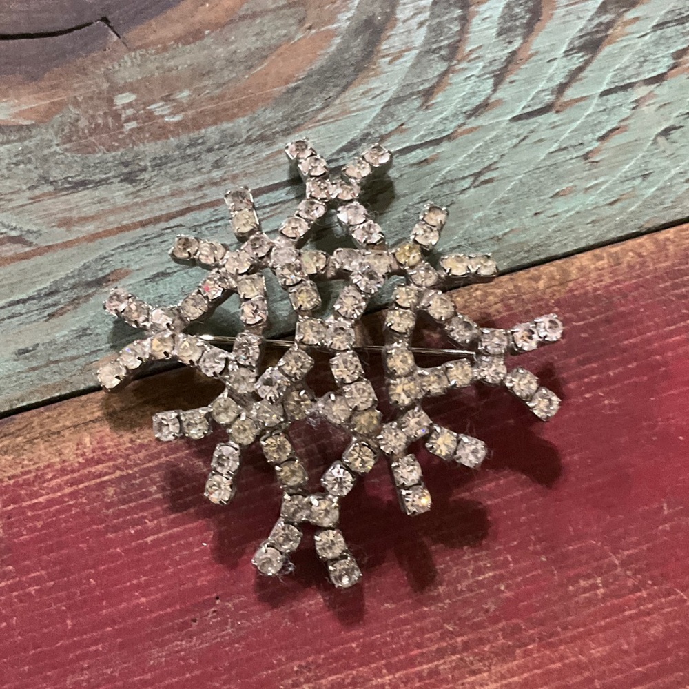 Vintage Rhinestone Brooch - Picture 3 of 6